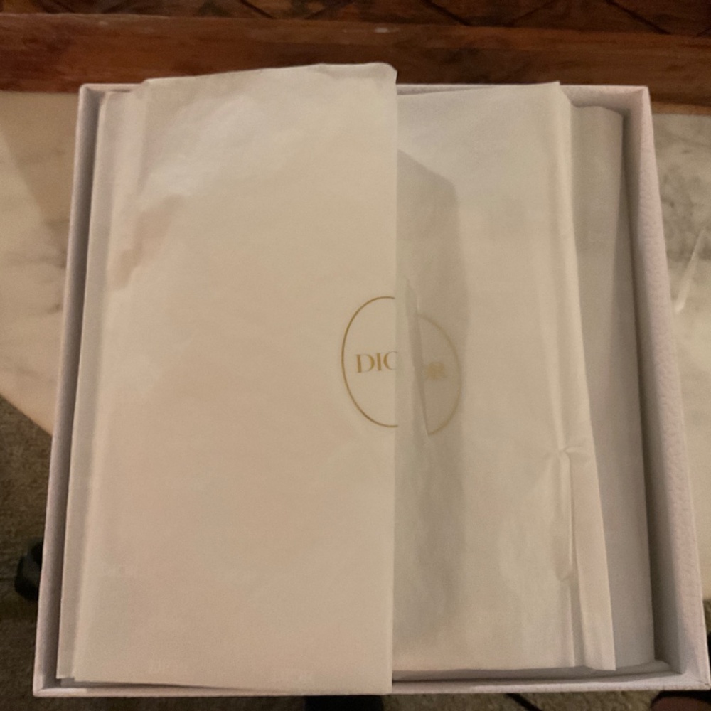 💛Custom Dior Goodie Box💛 - Picture 4 of 9